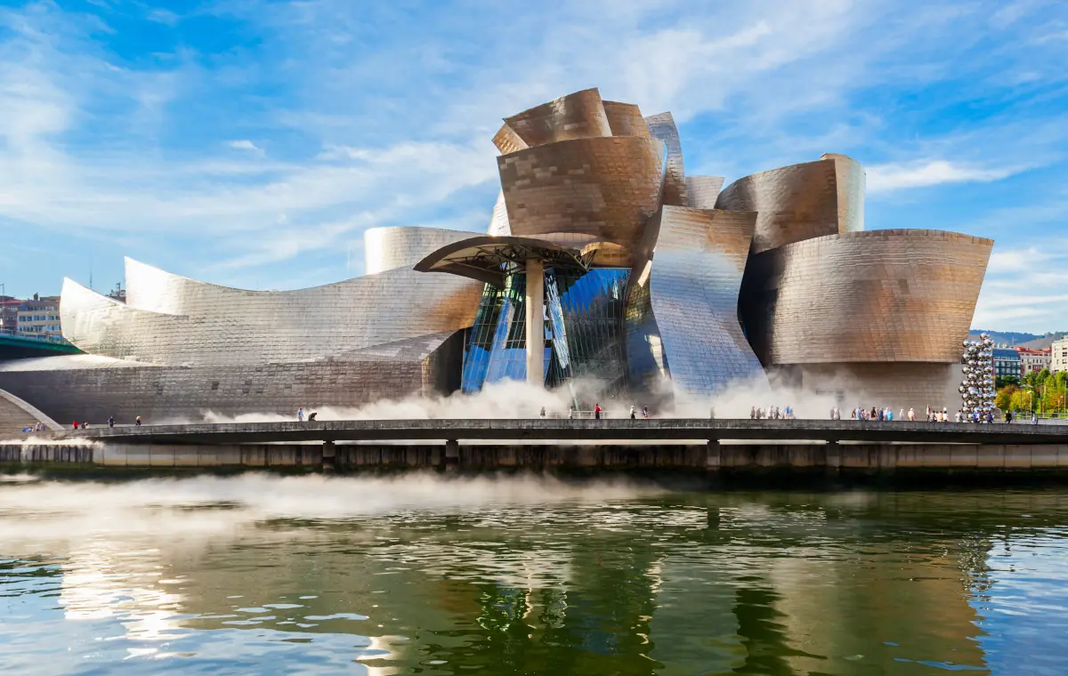 ria y museo guggenheim en bilbao